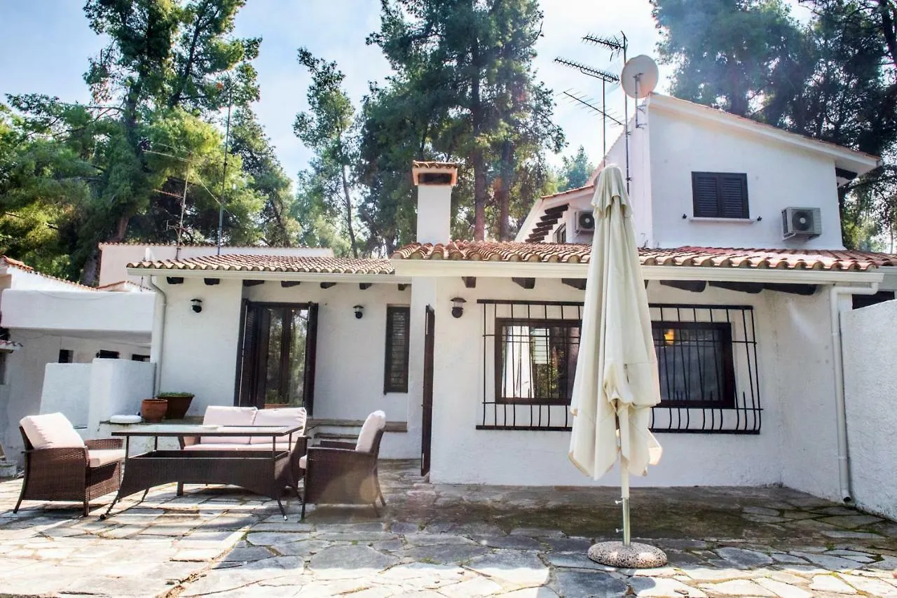 Evergreen Villa In Sani Woodland Estate